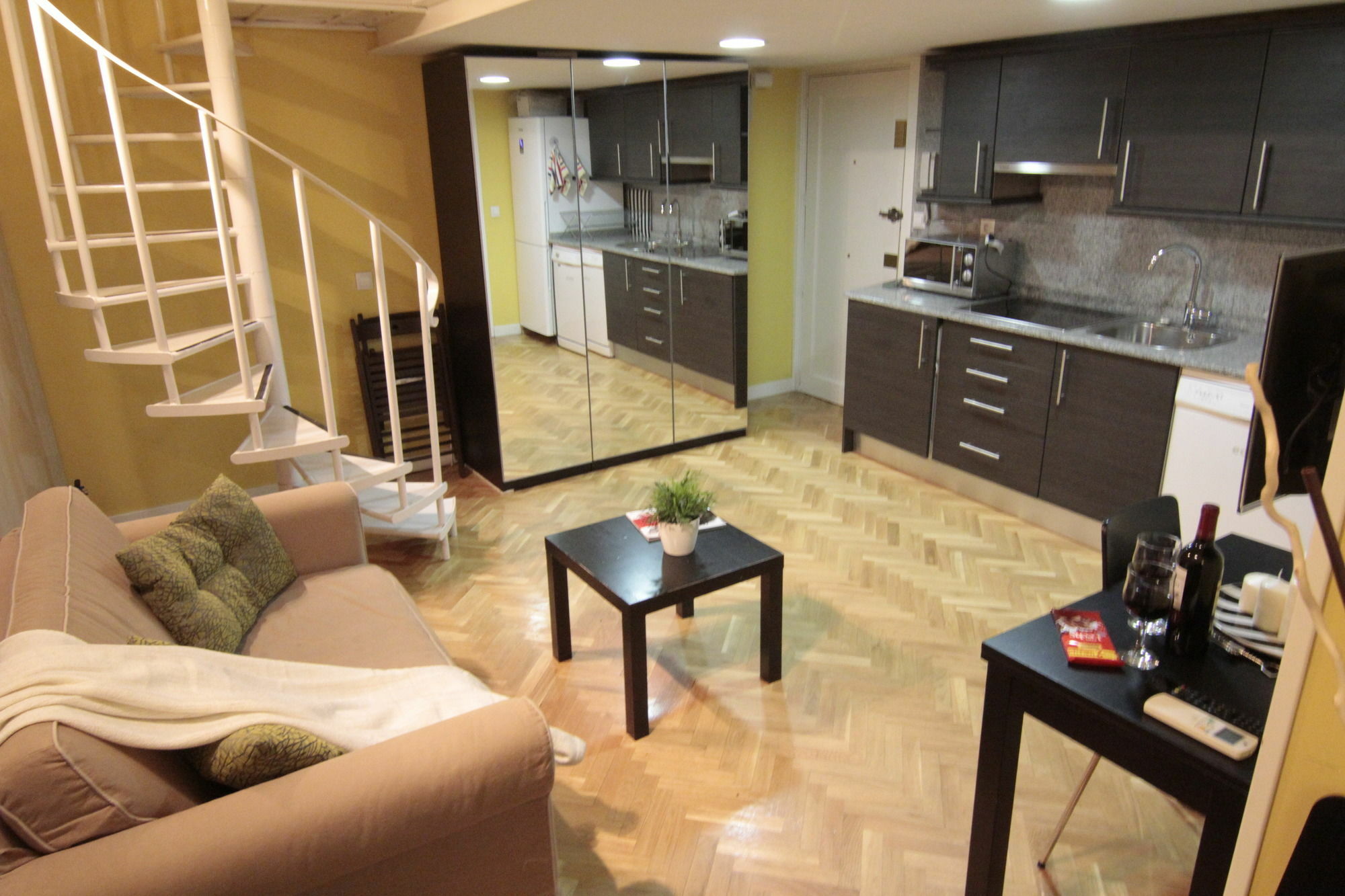 Sol Mayor Apartment Мадрид Екстериор снимка